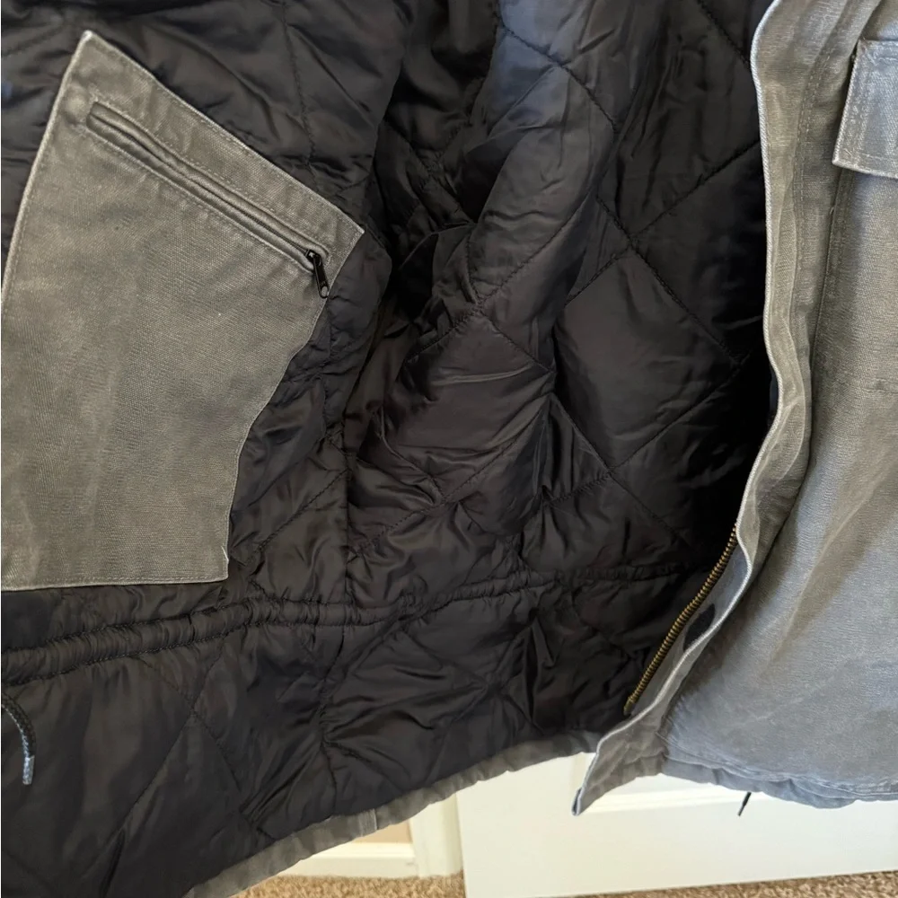 LIKE NEW MENS CARHARTT INSULATED JACKET SIZE L - Picture 7 of 11